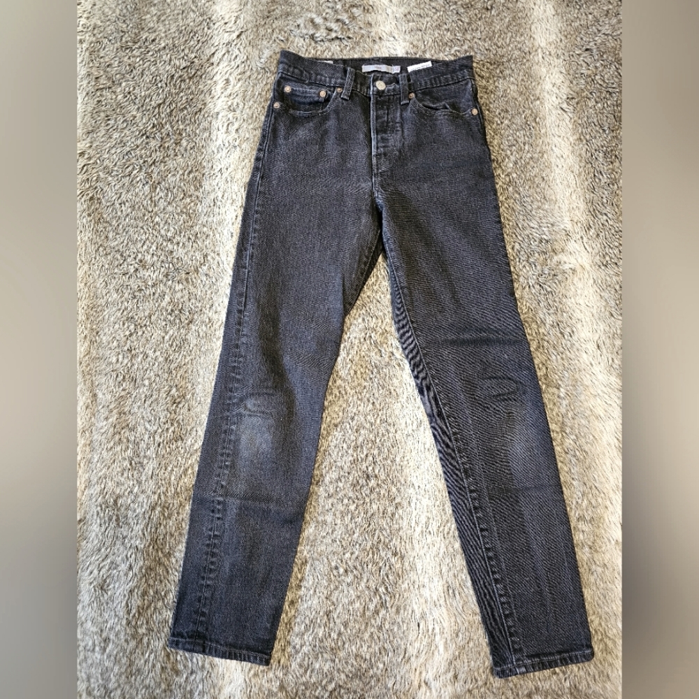 Levi's Black Wedgie Jeans - 24